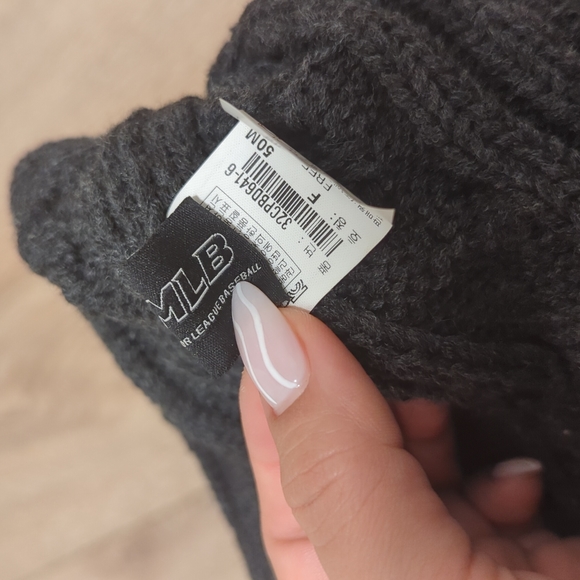 NY toque hat wool pompom MLB - Picture 5 of 7